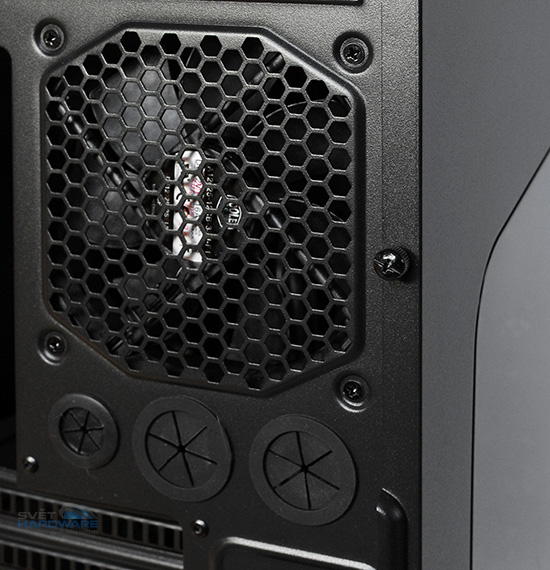 Cooler Master Cosmos SE: modularita především