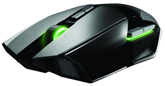 Razer Ouroboros - tvarově přizpůsobitelná herní myš