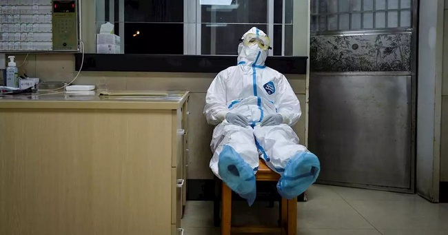 Covid-19 ohrožuje IT průmysl, lidé se nevracejí do práce