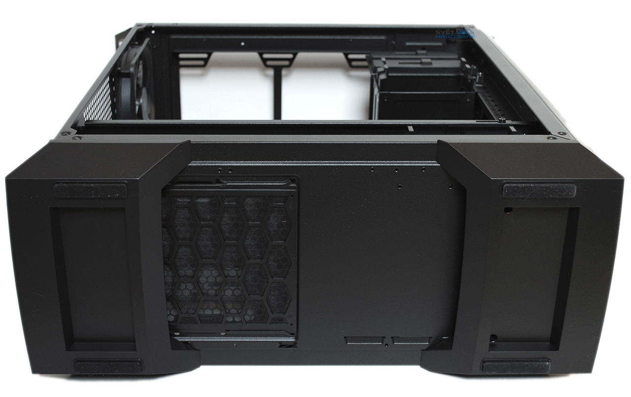 CM MasterCase MC600P: originalita nevymřela