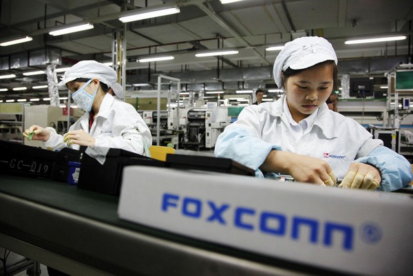 Foxconn propustí 60.000 zaměstnanců, nahradí je roboty
