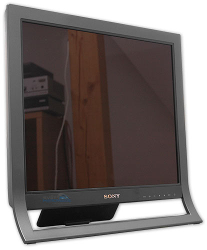 Megatest 19" LCD: SONY SDM-HS95PR