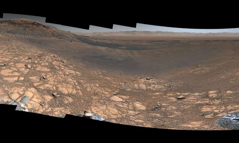 Curiosity na Marsu nafotil svůj největší panoramatický snímek