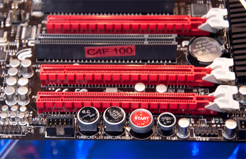 CEBIT 2010: Asus Crosshair IV Extreme a Formula se představují