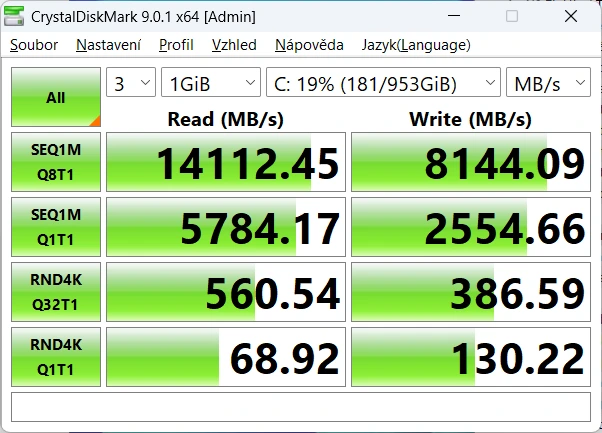 Asus NUC 16 Pro (Intel Arc B390) - CrystalDiskMark