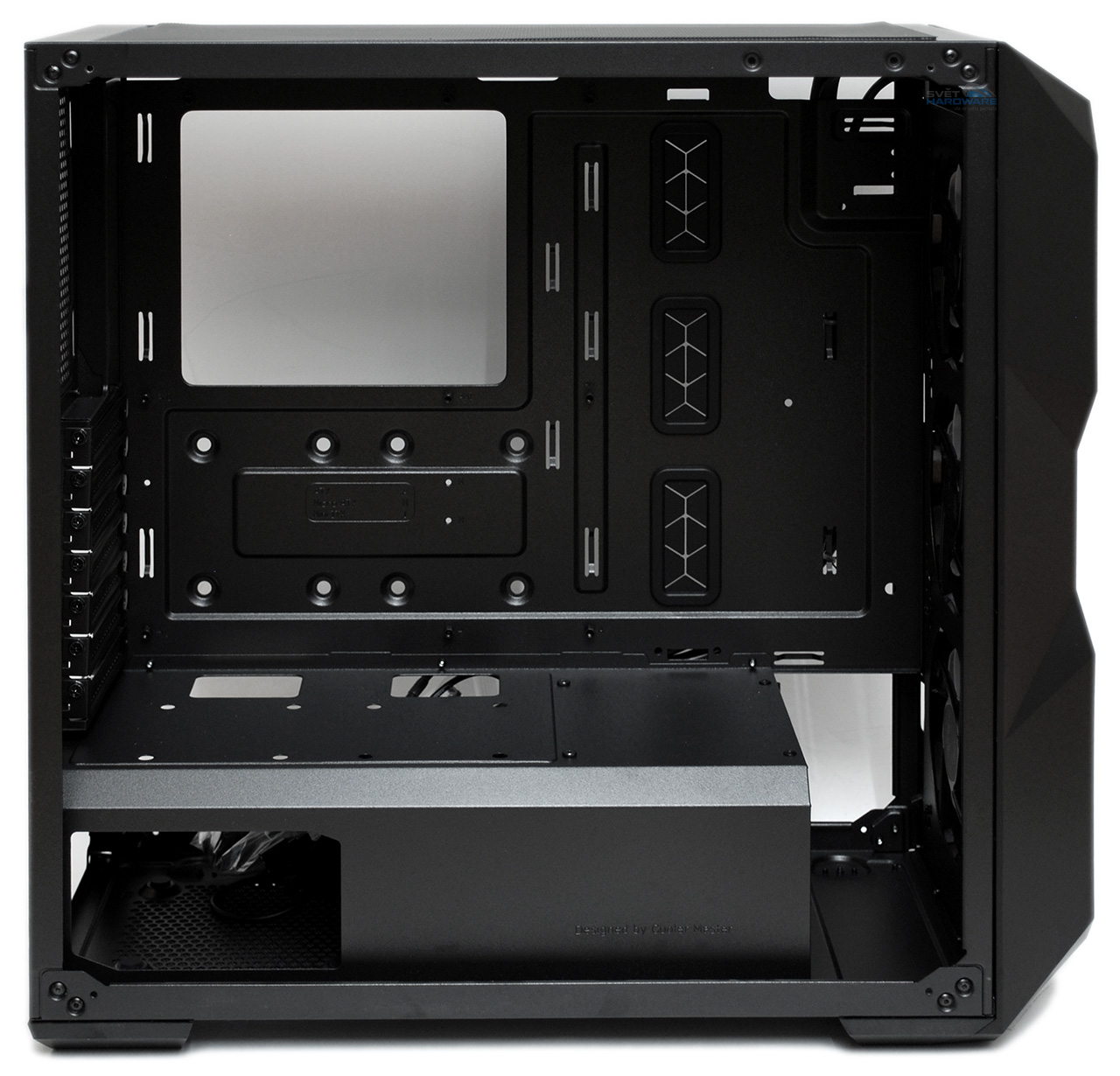 CM MasterBox TD500 Mesh: elegantní a prostorná