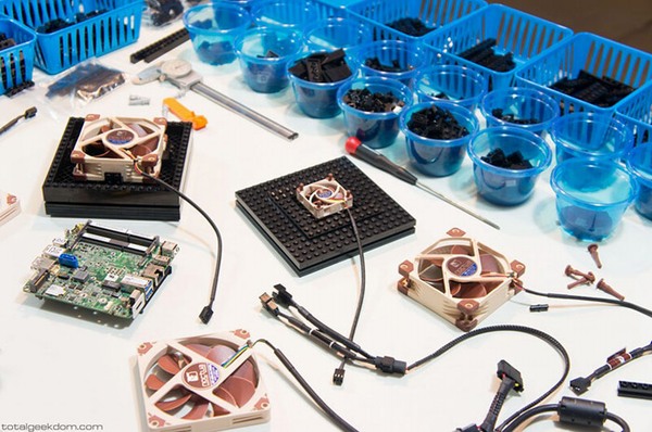 Micro Lego Computer: malinký počítač z kostiček