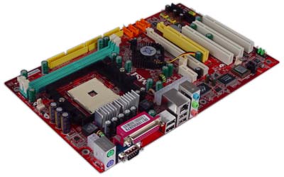 MSI K8N Neo3: s PCIe a AGP na palubě
