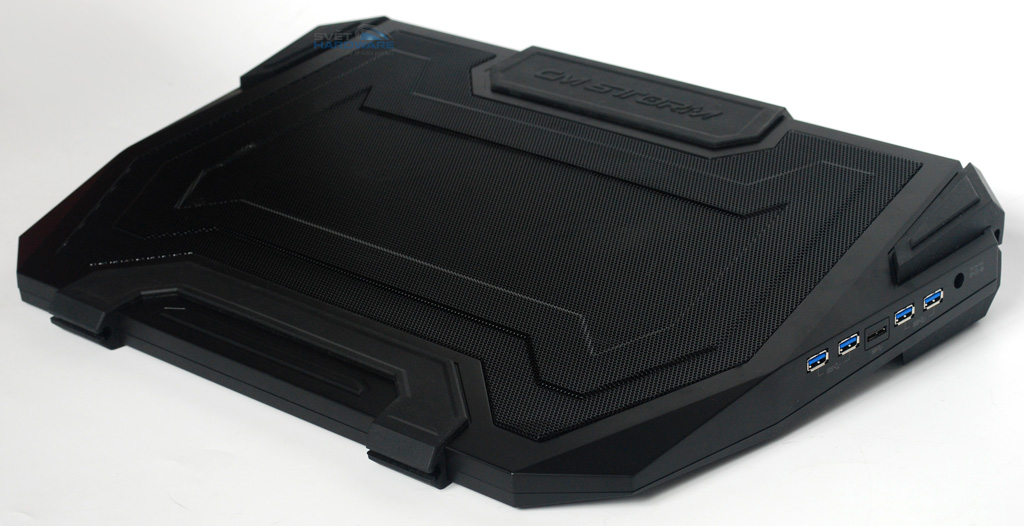 CM Storm SF-19: mohutný chladič s USB 3.0