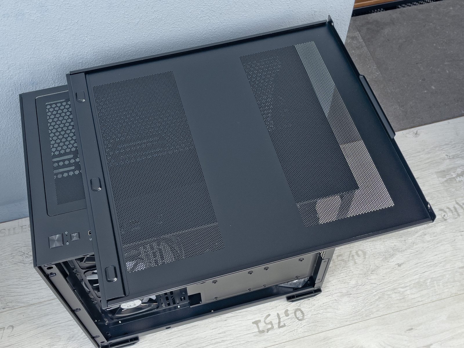 Test skříně Cooler Master Elite 681 – stvořena pro podívanou