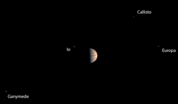 Juno se úspěšně usídlila na orbitě Jupiteru