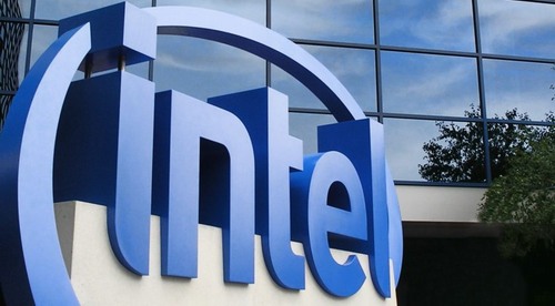 Intel uprostřed propouštění zlepšuje své finanční vyhlídky