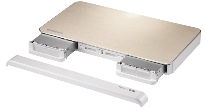 QNAP HS-453DX: tichý a plochý NAS s rychlou sítí