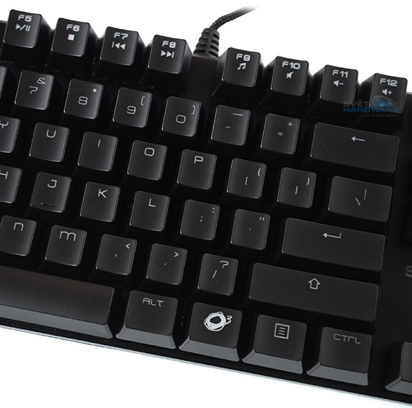 Ozone Strike Battle: kompaktní herní klávesnice