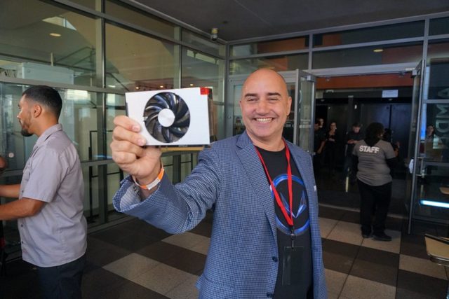 Chystá se konečně Radeon Vega Nano?