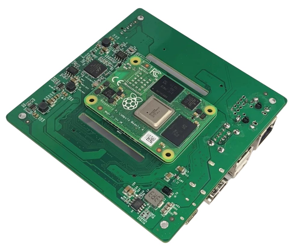 Raspberry a NAS Carrier Board: datové úložiště ve stylu DIY