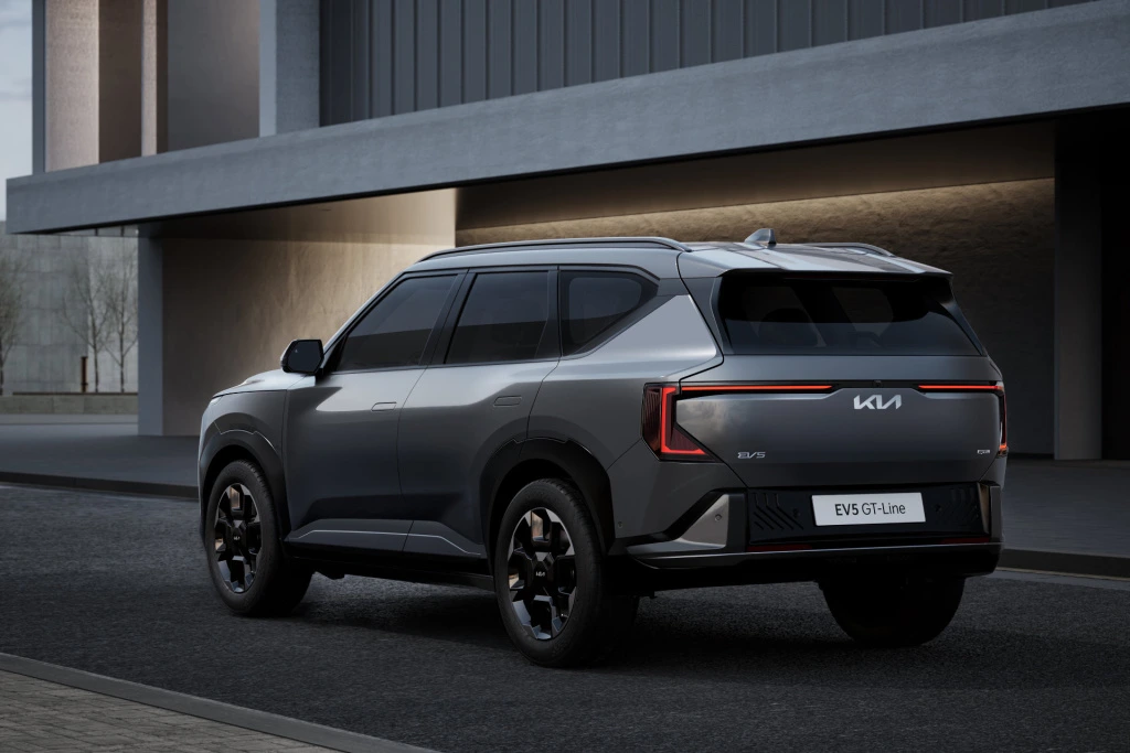 Kia představila nové modely elektromobilů EV9 GT a EV5