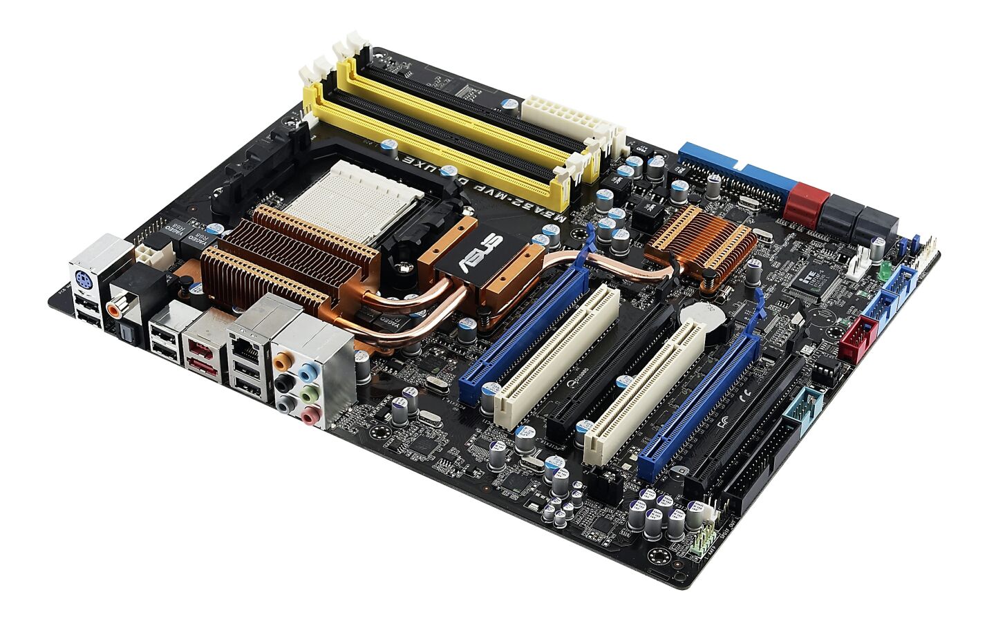 ASUS a základní deska M3A32-MVP Deluxe/WiFi-AP s HT3