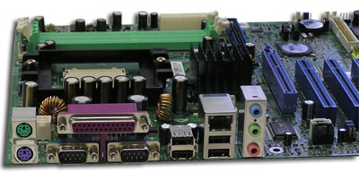 FIC K8-800T: Levný nemusí být špatný