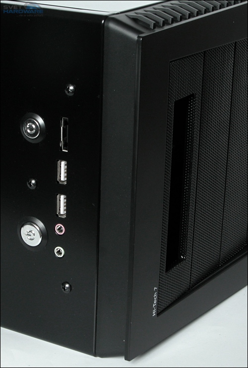 Aerocool Hi-Tech 7A: funkční skříň