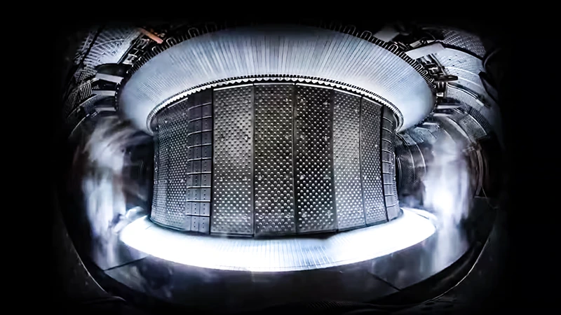 Fúzní reaktory se zlepšují, francouzský tokamak WEST udržel plazmu po dobu 22 minut