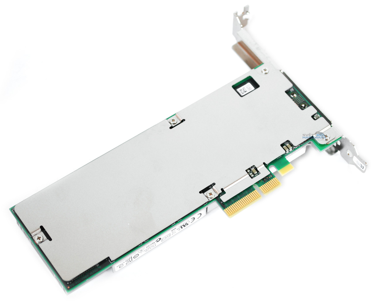 Intel SSD 750: 4,7 GB/s v zapojení RAID 0