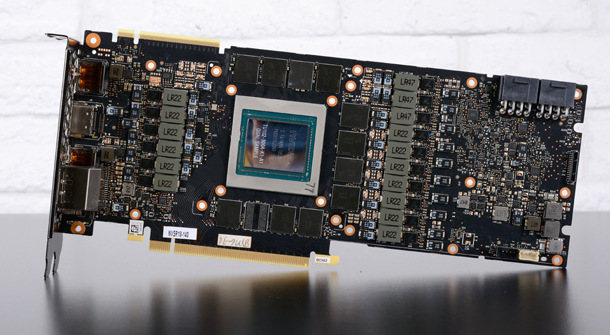 GPU TU102 se ukazuje v plné kráse, některé Turingy budou vyráběny v Koreji