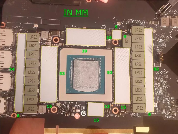 GeForce RTX 3090 s novými podložkami pro paměti, teploty klesly o 25 °C
