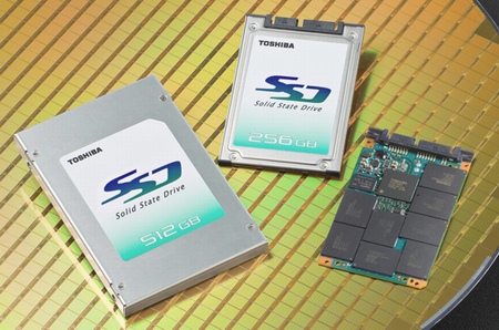 Toshiba zvedá laťku představením 512GB SSD s 43nm MLC NAND čipy