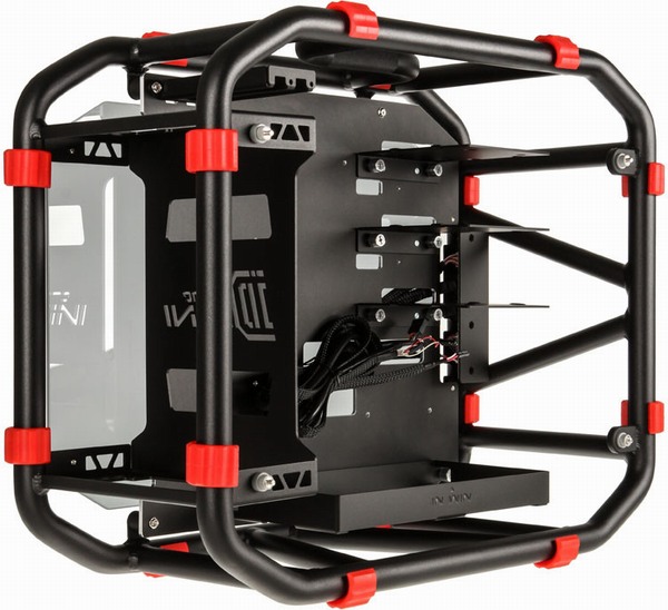 In Win D-Frame Mini: trubková skříň