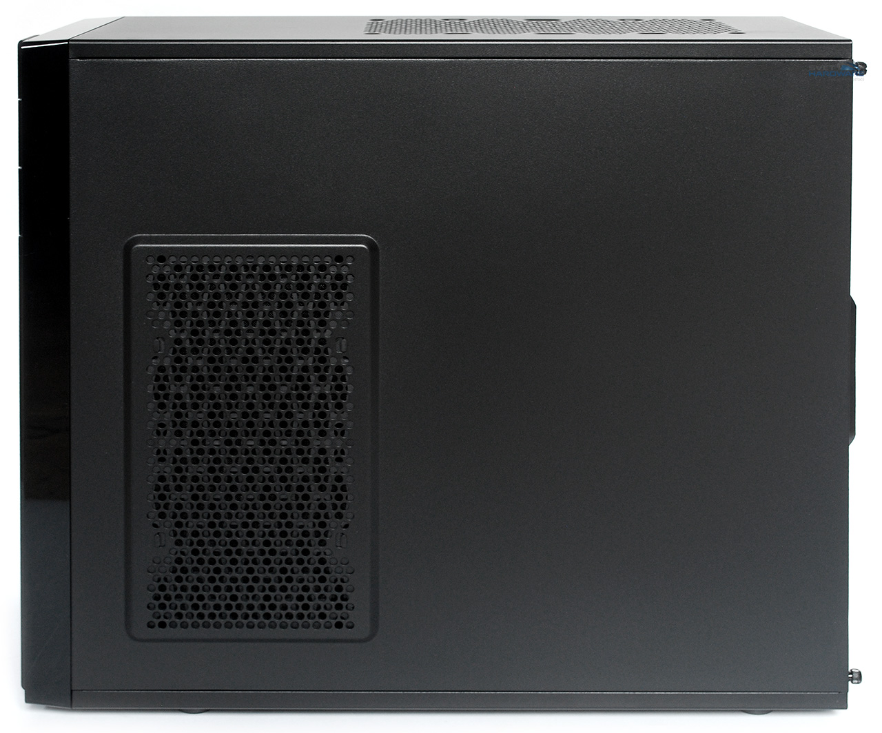 Cooler Master N400: levný elegán