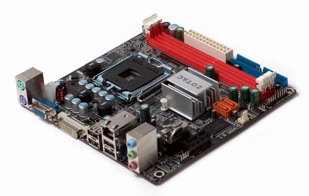 ZOTAC uvedl další Mini-ITX desku, tentokrát s chipsetem nForce 630i