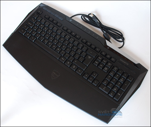 Gigabyte Aivia: makra, podsvícení i USB hub