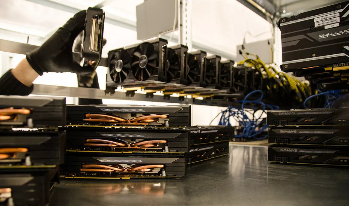 Čínský soud vrátil cloudové těžební společnosti téměř půl milionu Radeonů