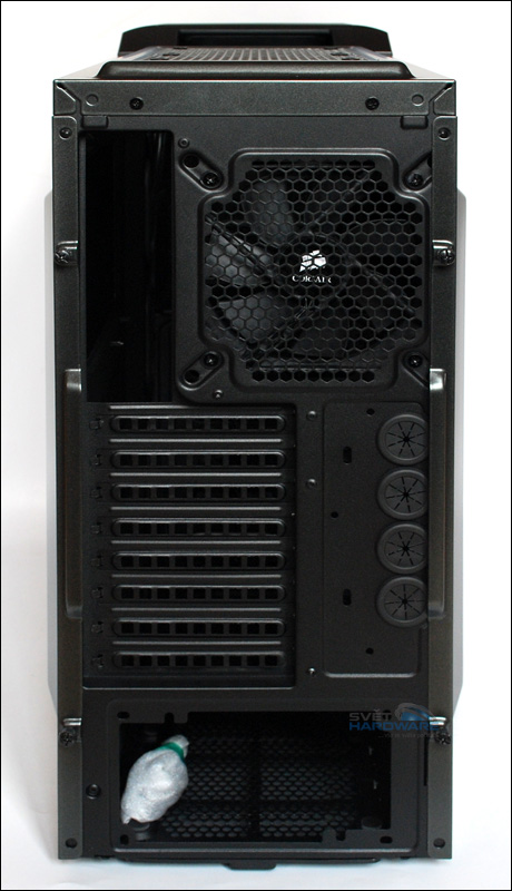 Corsair Carbide 400R: slušný základ