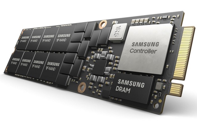 Samsung ukázal malá 8TB NVMe SSD