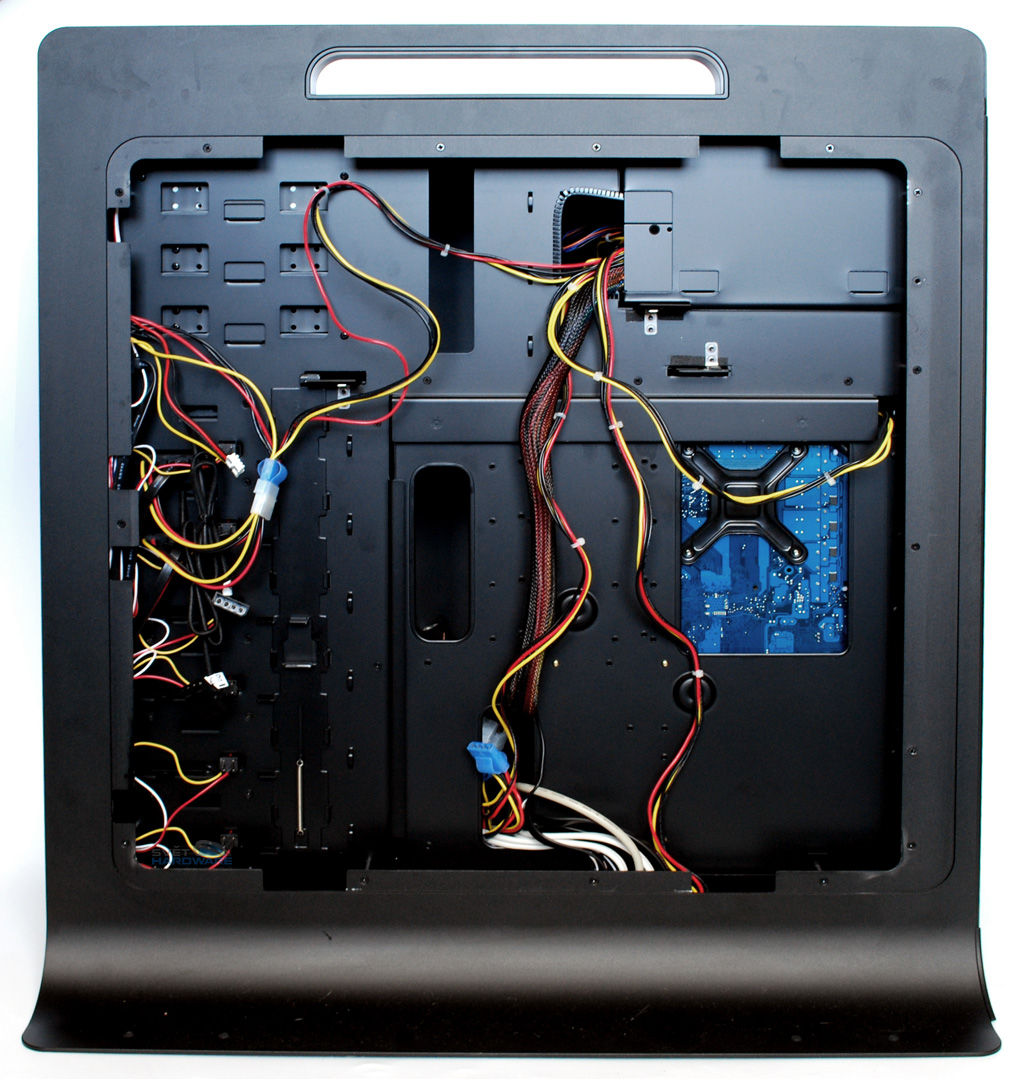 Thermaltake Level 10: designový obrněnec