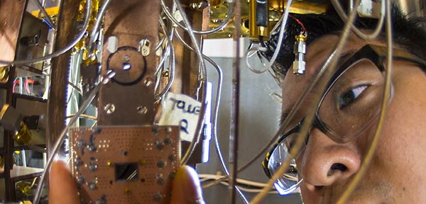 IBM dá Global Foundries své továrny a navíc zaplatí 1,5 mld