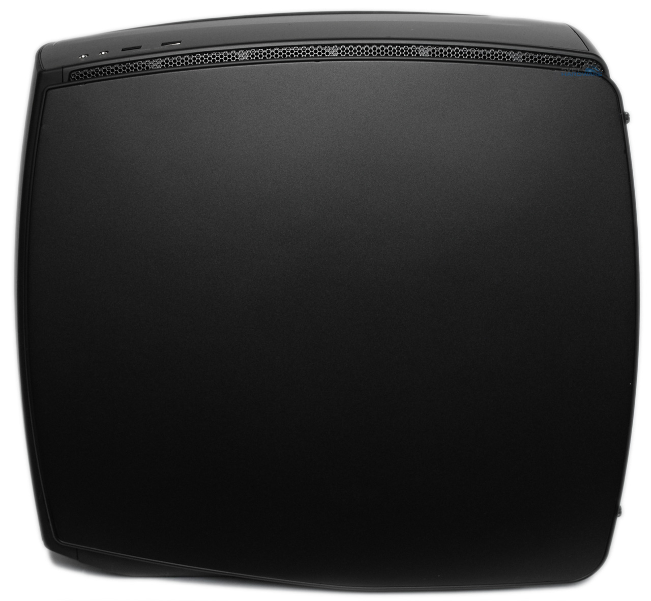 NZXT Manta: malá velká skříň