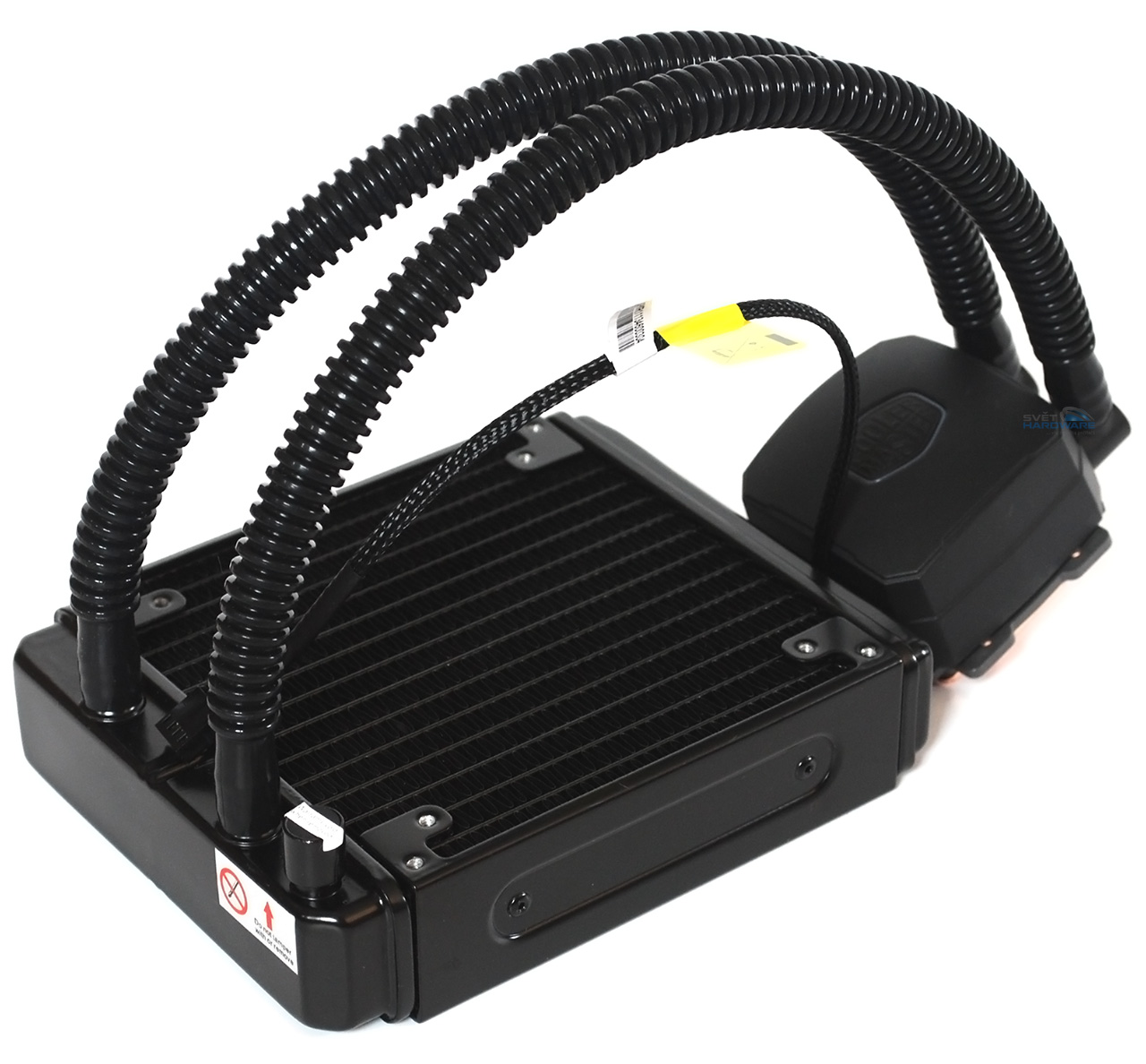 CM Nepton 140XL: malý vodník na steroidech