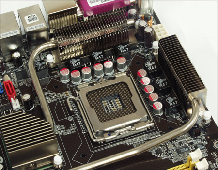 Asus P5N32-SLI Deluxe - chlazení pomocí heatpipe