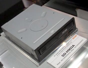 Toshiba prodává první HD DVD vypalovačku pro PC