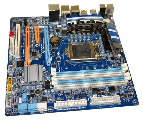 Gigabyte GA-P55M-UD4 – nová microATX deska s P55