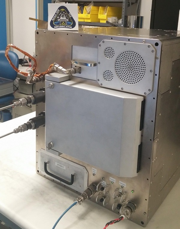 ISS dostala Refabricator využívající starý plast pro 3D tisk nových objektů