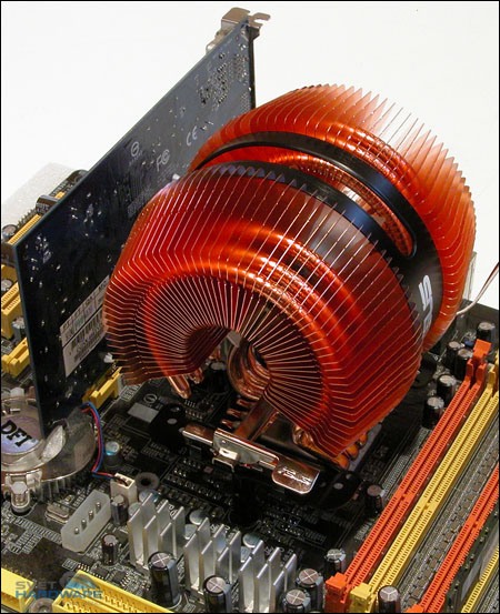 Asus a Cooler Master - tři chladiče soupeří