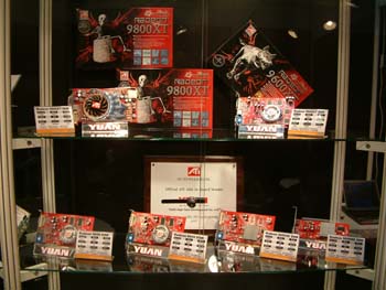 CeBIT 2004: Grafické karty