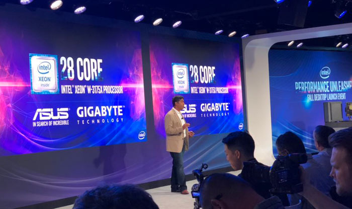 Intel představil 28jádrový procesor, nebude to však Core, ale Xeon