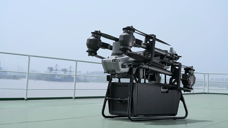 DJI uvádí svůj první doručovací dron: FlyCart 30 zvládne 30kg balíky