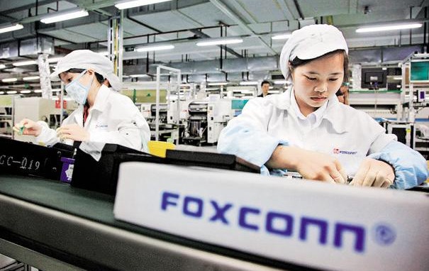 Foxconn chce rozvětvit výrobu, má zálusk na Sharp