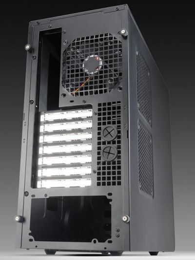 Akasa připravuje skříň Raptor